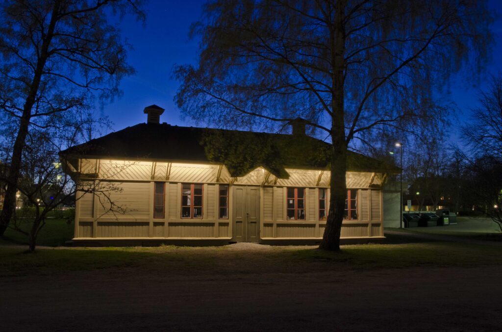 Hjo park- Ambient ljusdesign  Gårdshus